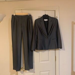 Jones New York Suit Gray Pin Stripe Lined Pants Suit sz 8